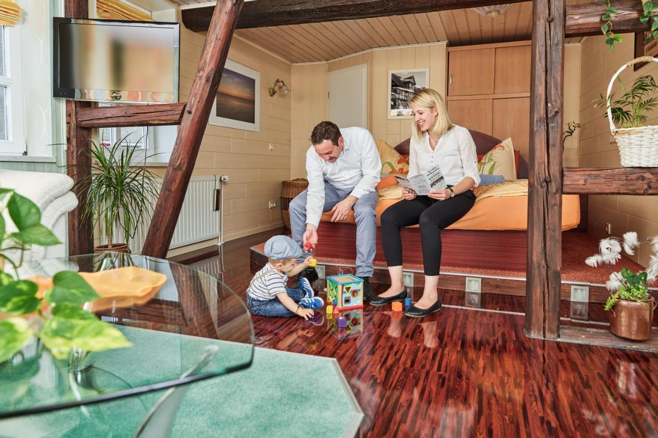 Martinfeld Pension Zur Krone מראה חיצוני תמונה